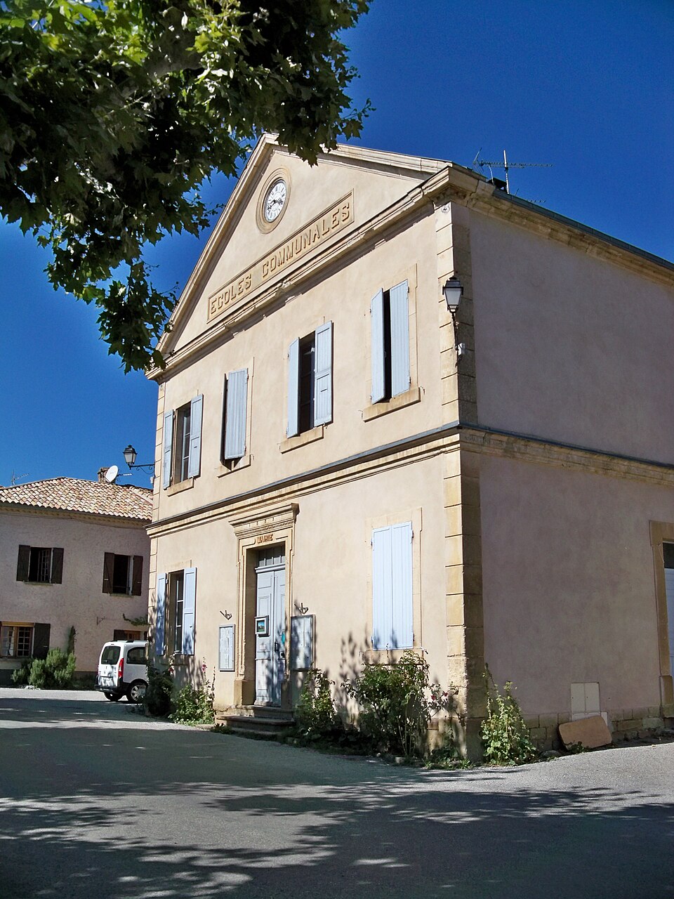 Saint André — école