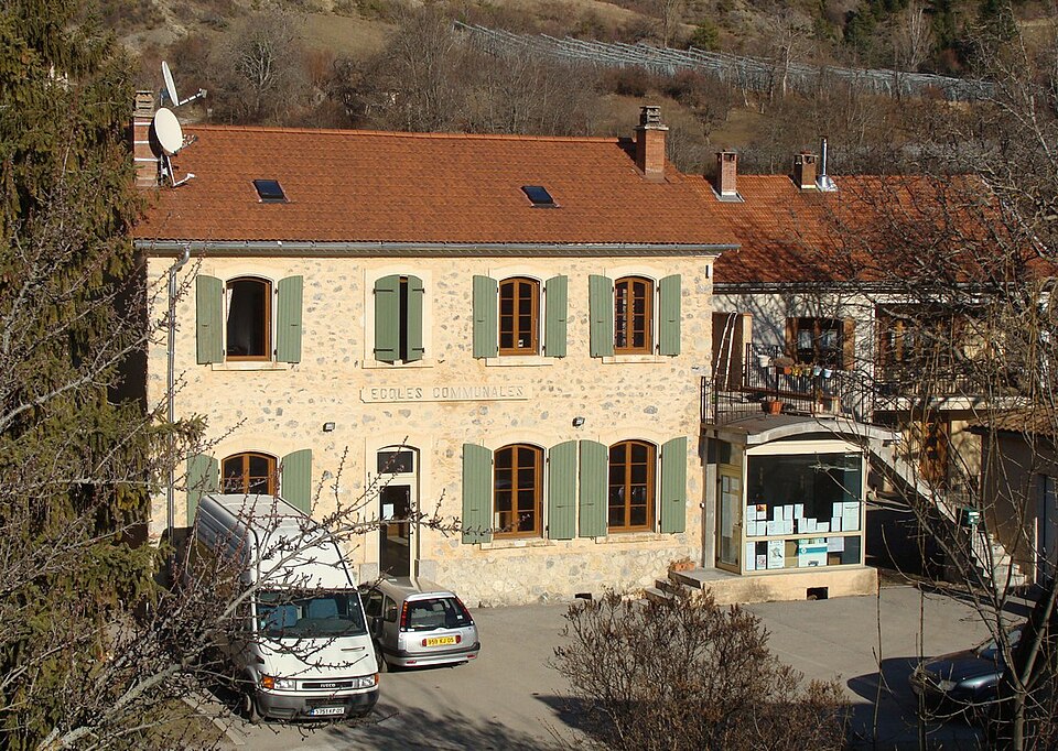 Saint — Auban — d'Oze — 89
