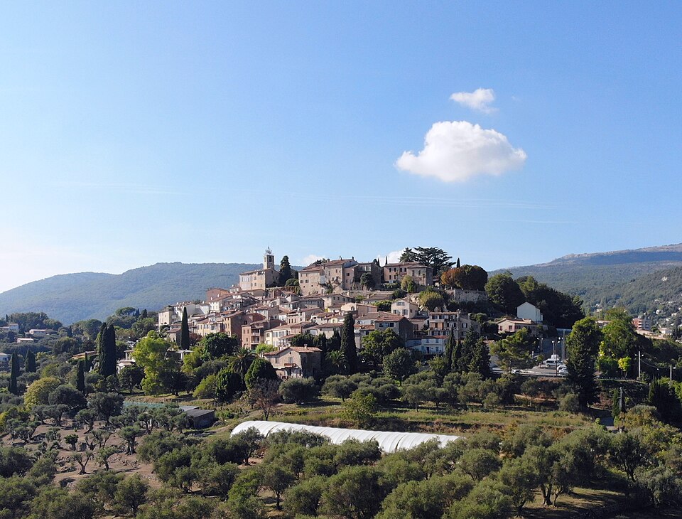 Châteauneuf — de — Grasse 01
