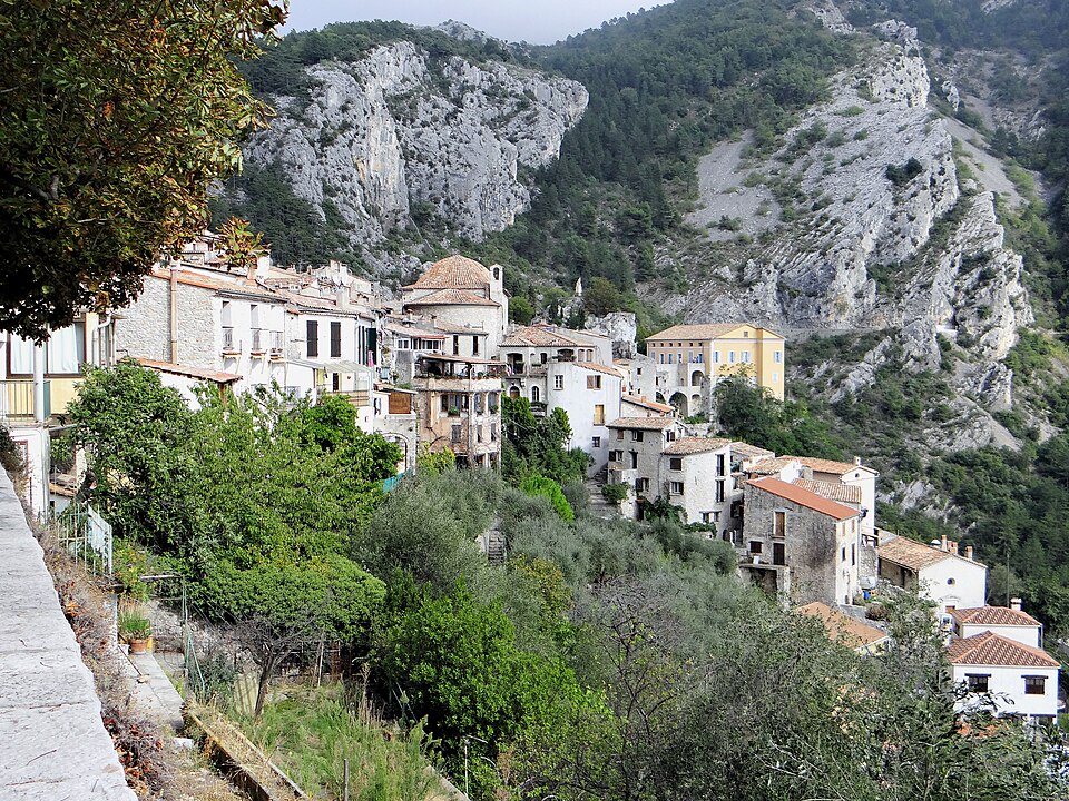 Peille — Le village vu de la chapelle Saint — Roch