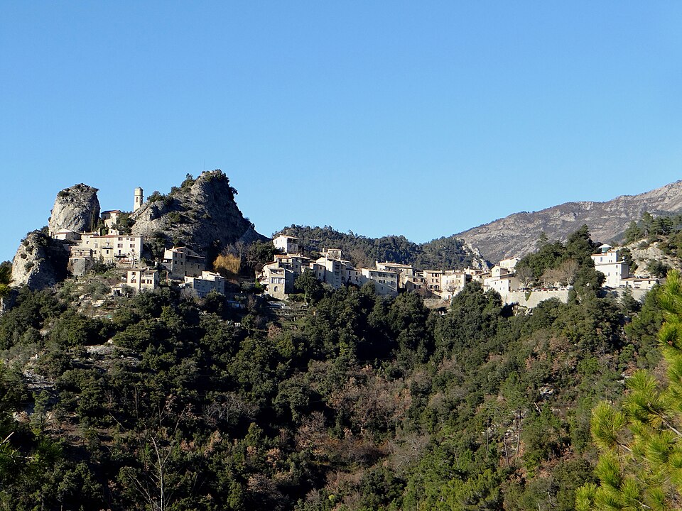 Pierrefeu — Vieux — Pierrefeu — 02