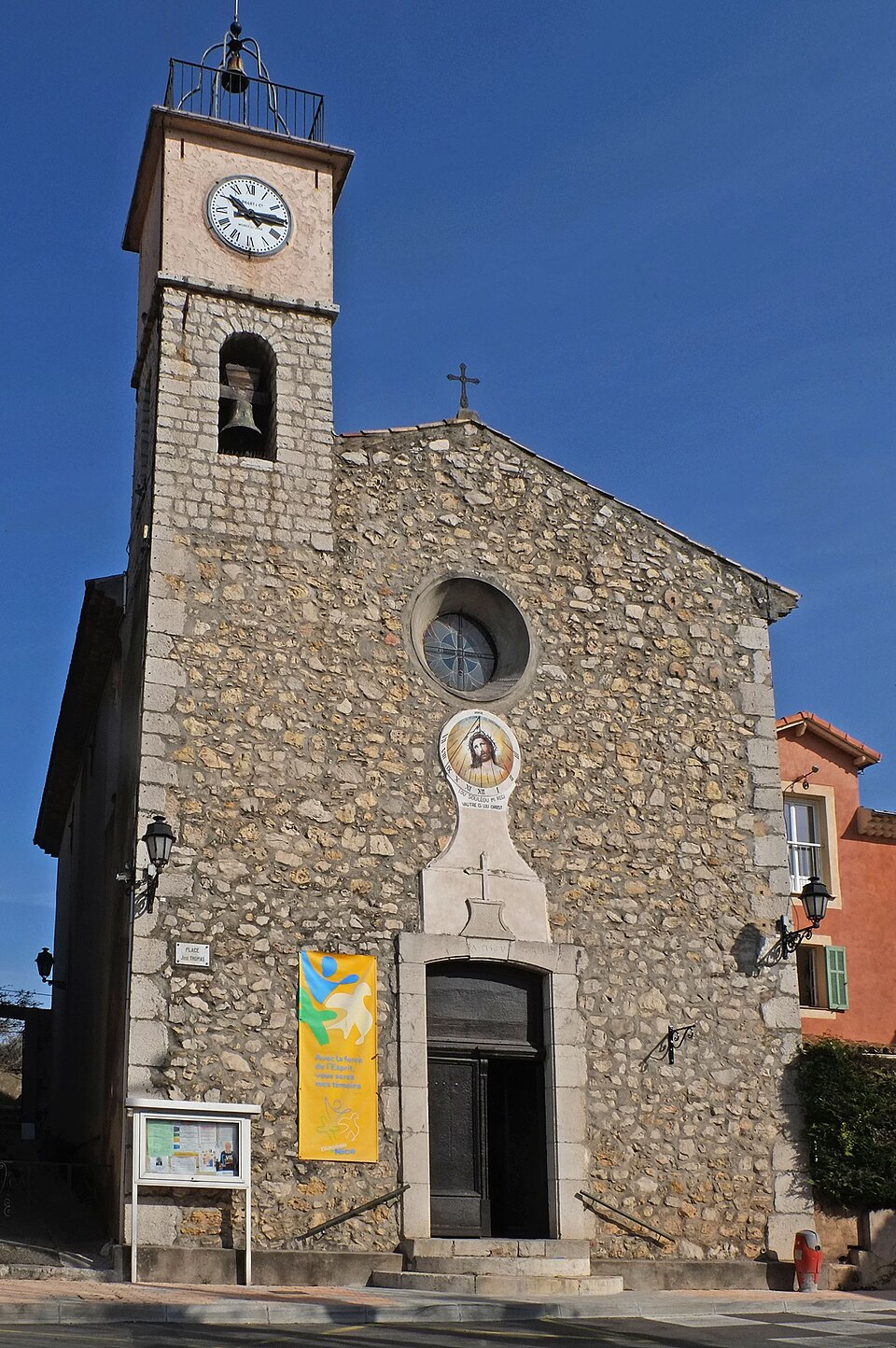 L'église de La Roquette — sur — Siagne