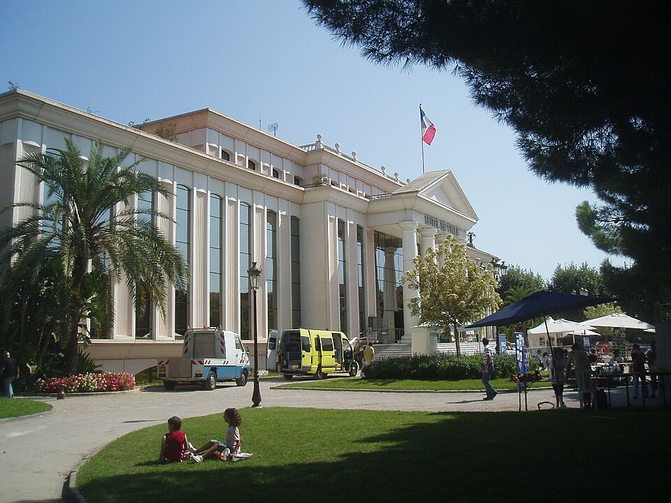 Saint Laurent du Var Hotel de Ville