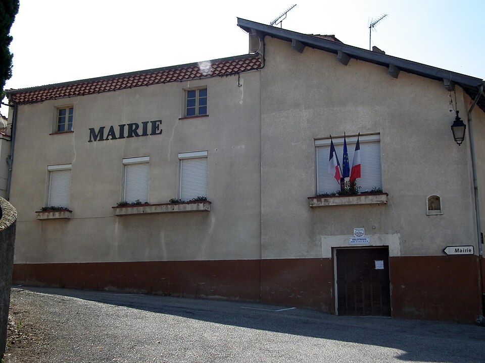 Mairie Arras — sur — Rhône 2011 — 08 — 31 — 022
