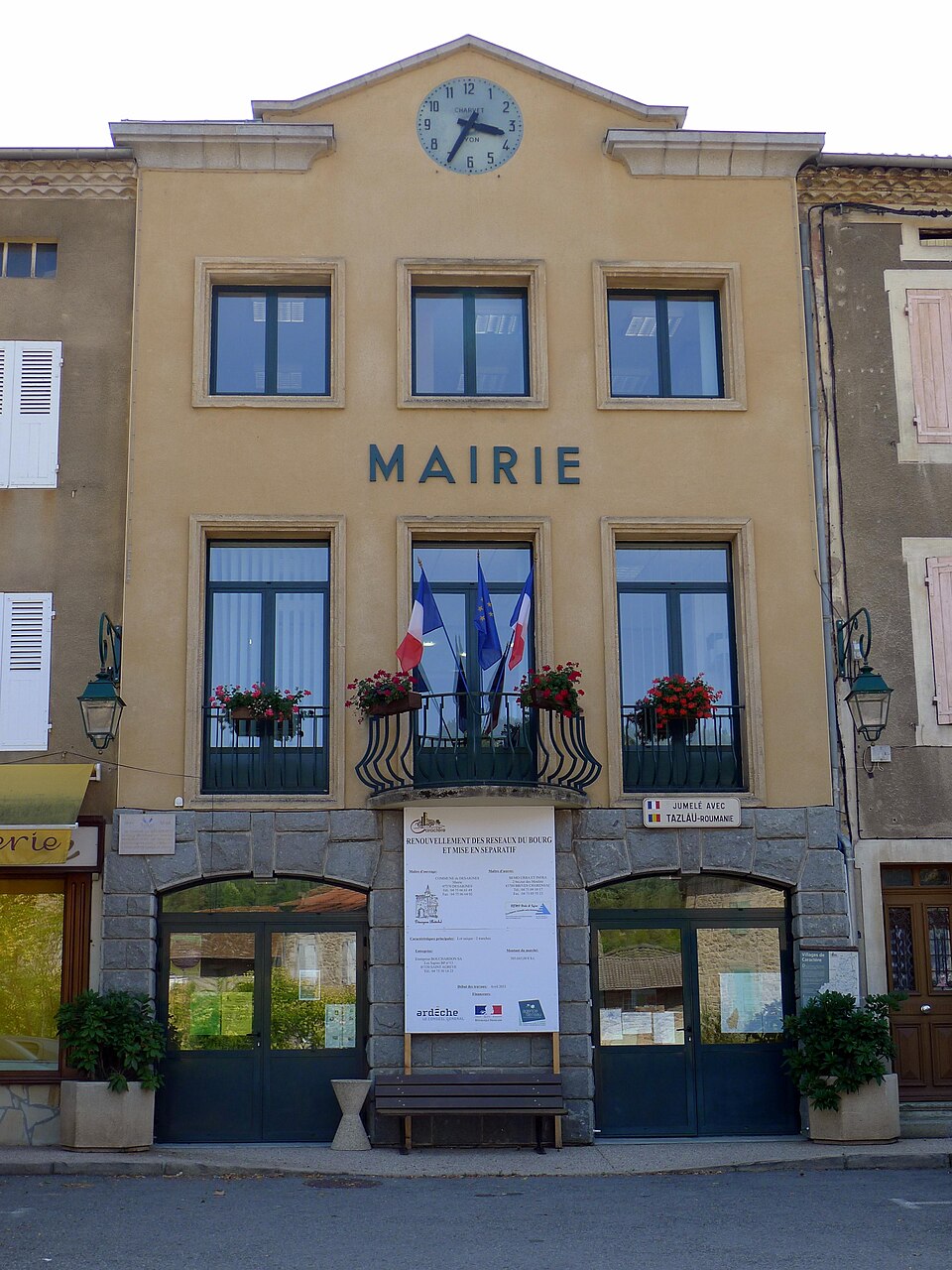 Mairie Désaignes 2011 — 08 — 23 — 013