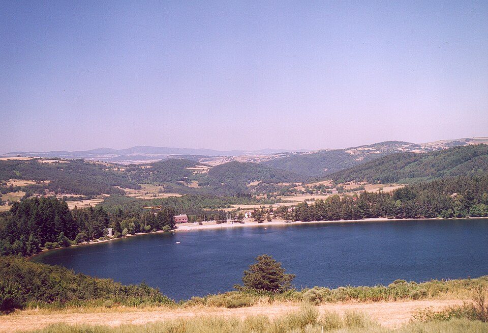 France Ardeche Lac d Issarles 01