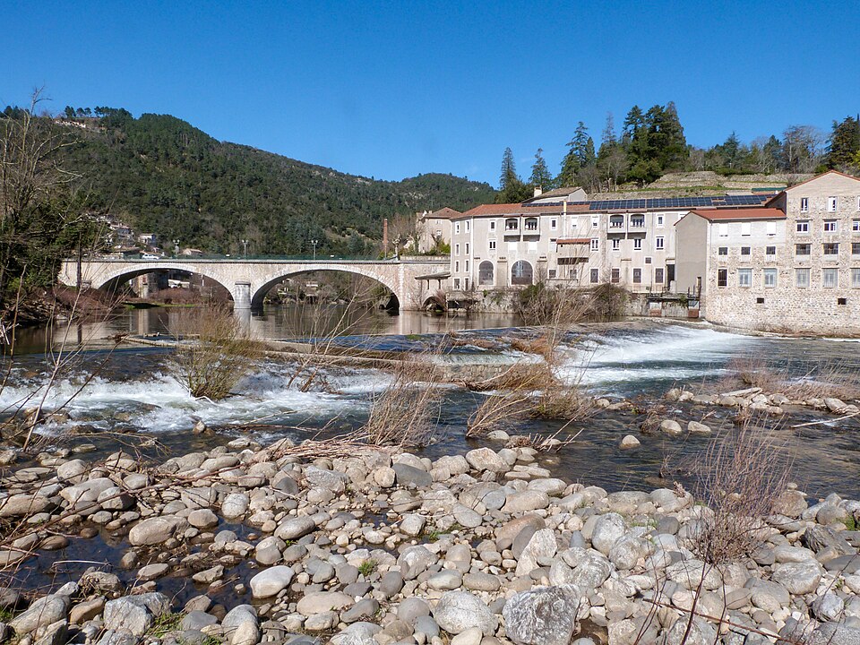 Barrage aux Ollières — sur — Eyrieux mars 2024