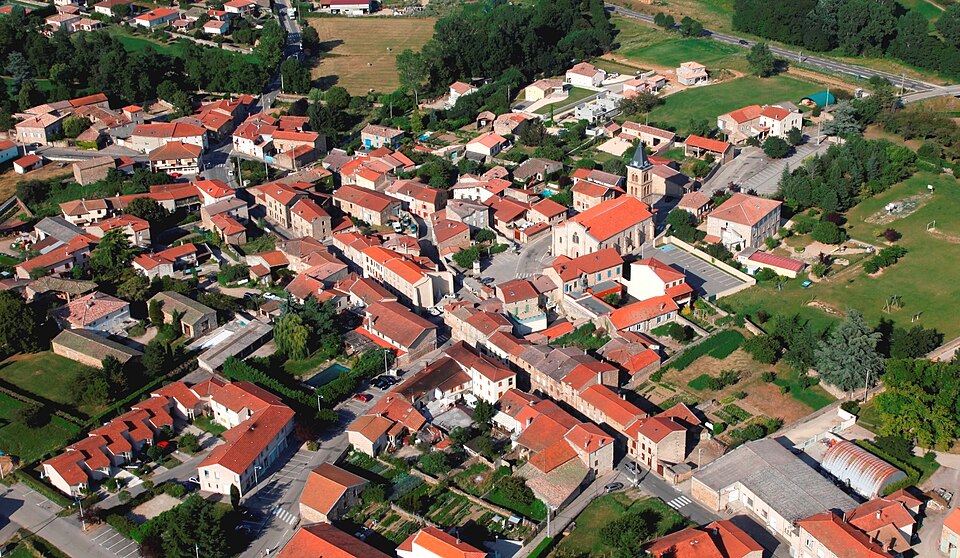 Peaugres vue aérienne village