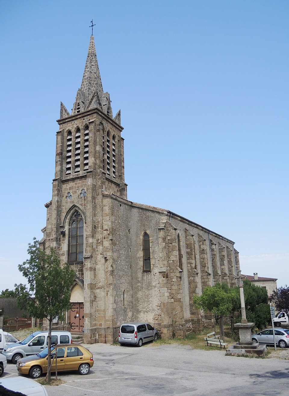 Préaux église extérieur