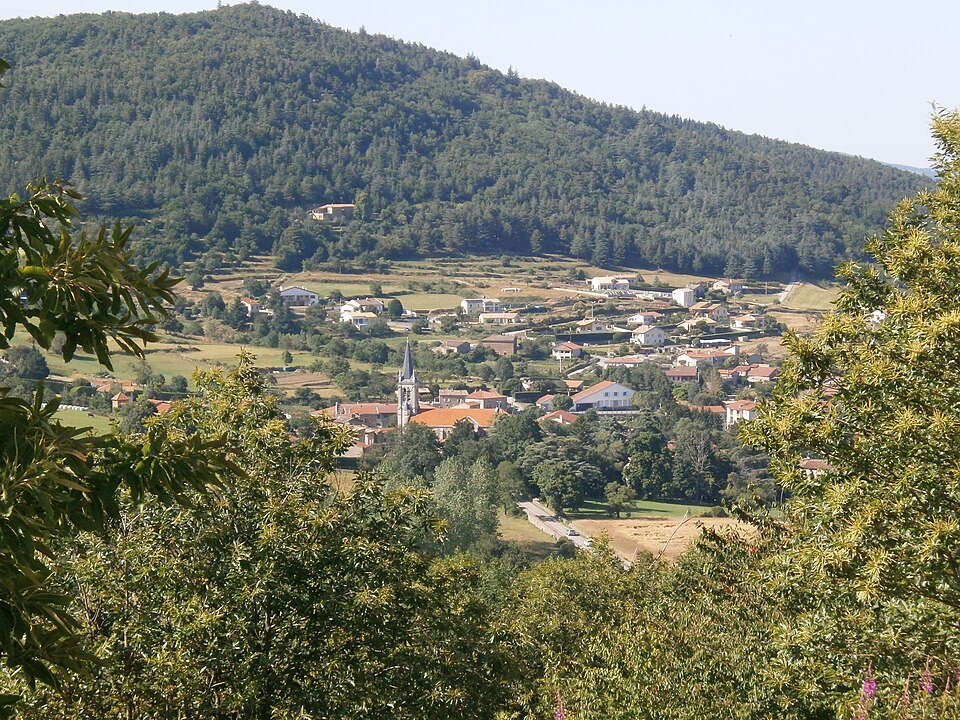 Saint — Alban — d'Ay, vue générale