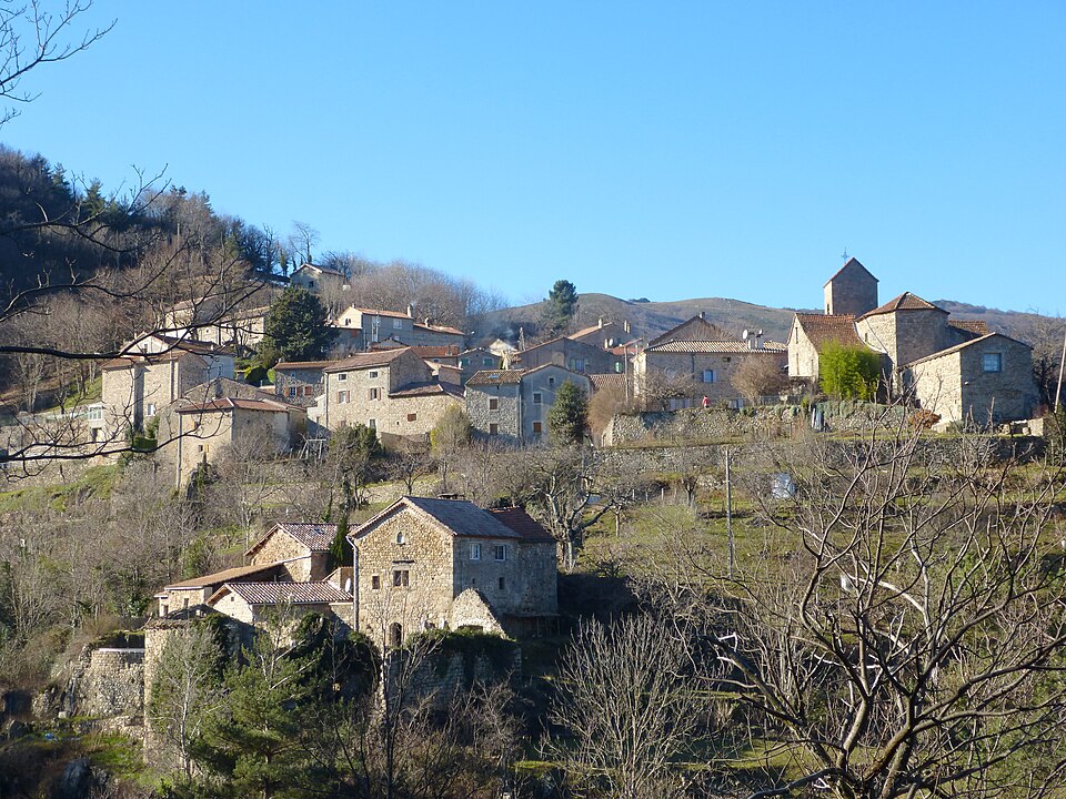 VILLAGE DE ST JULIEN DU GUA