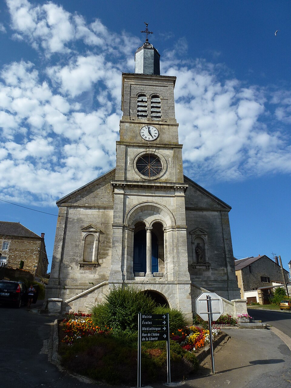 Aubigny — les — Pothées (Ardennes) église, façade