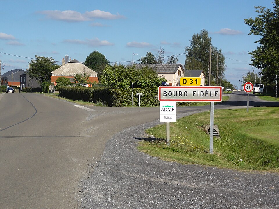 Bourg — Fidèle (Ardennes) city limit sign