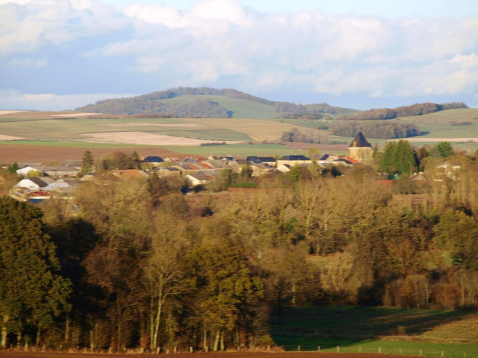 Brieulles — 08 — vue générale — 01