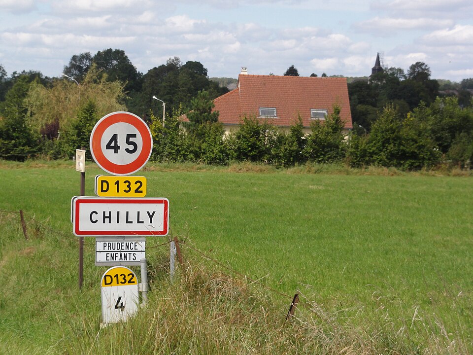 Chilly (Ardennes) city limit sign