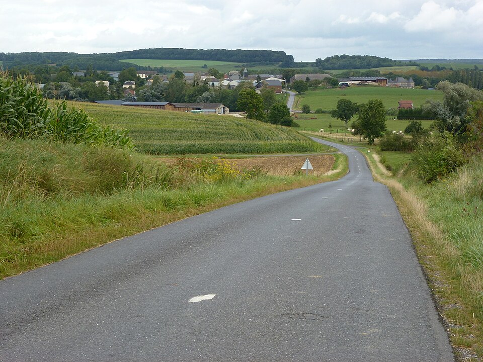 Doumely — Bégny (Ardennes) paysage avec vue sur Doumely