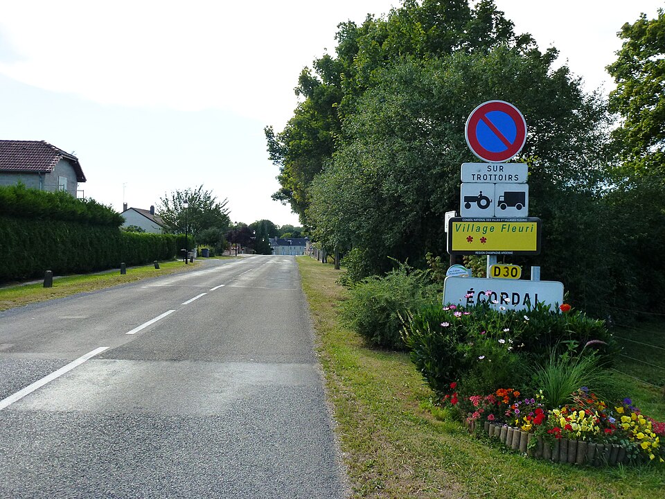 Écordal (Ardennes) city limit sign