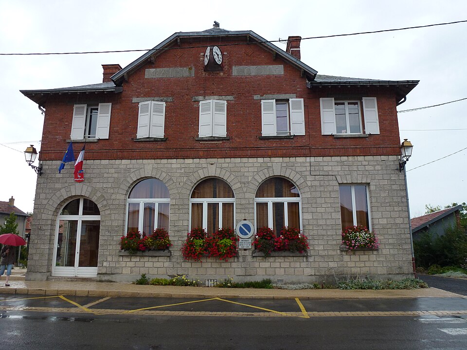 Givry (Ardennes) mairie — école