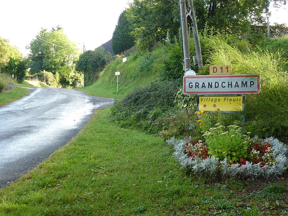 Grandchamp (Ardennes) city limit sign