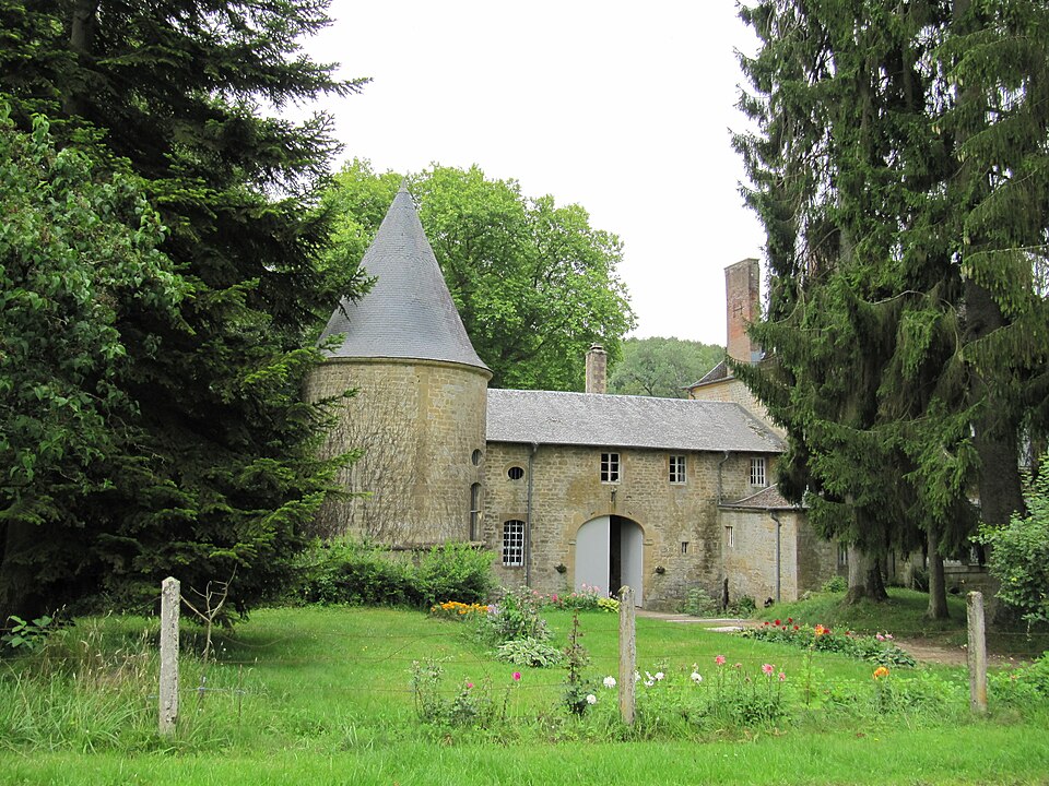 Château de Gruyères vue Ouest 1 Gruyères Ardennes France
