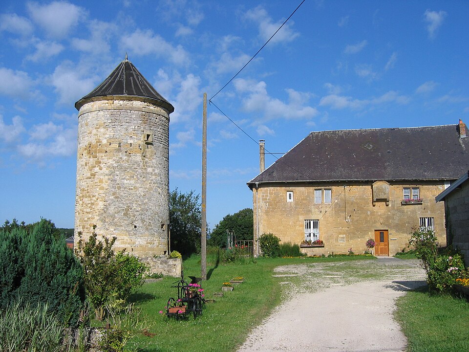 Harricourt Ardennes France Maison forte et moulin 01
