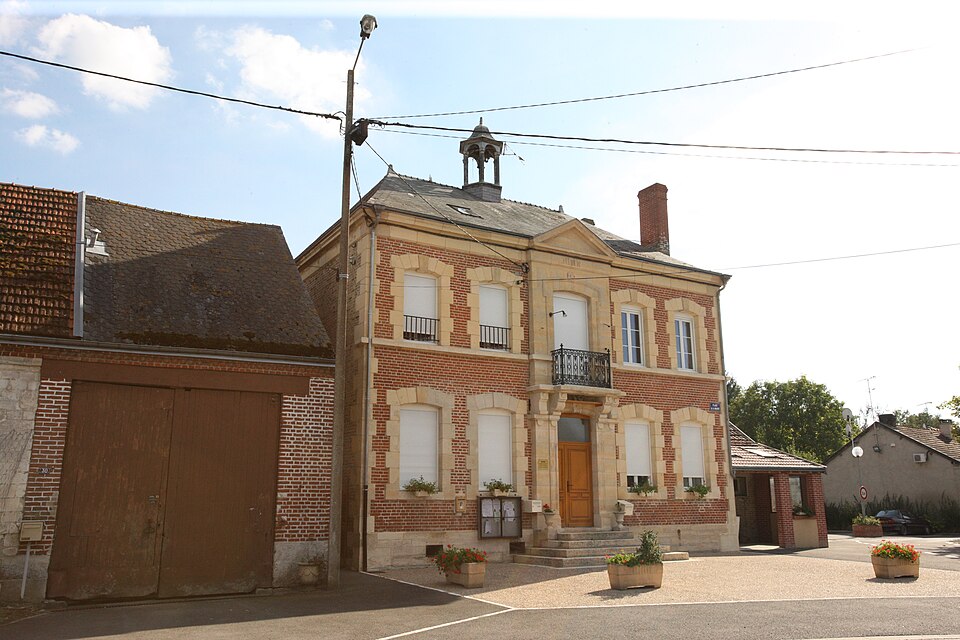Houdilcourt — la Mairie — Photo Francis Neuvens lesardennesvuesdusol.fotoloft.fr