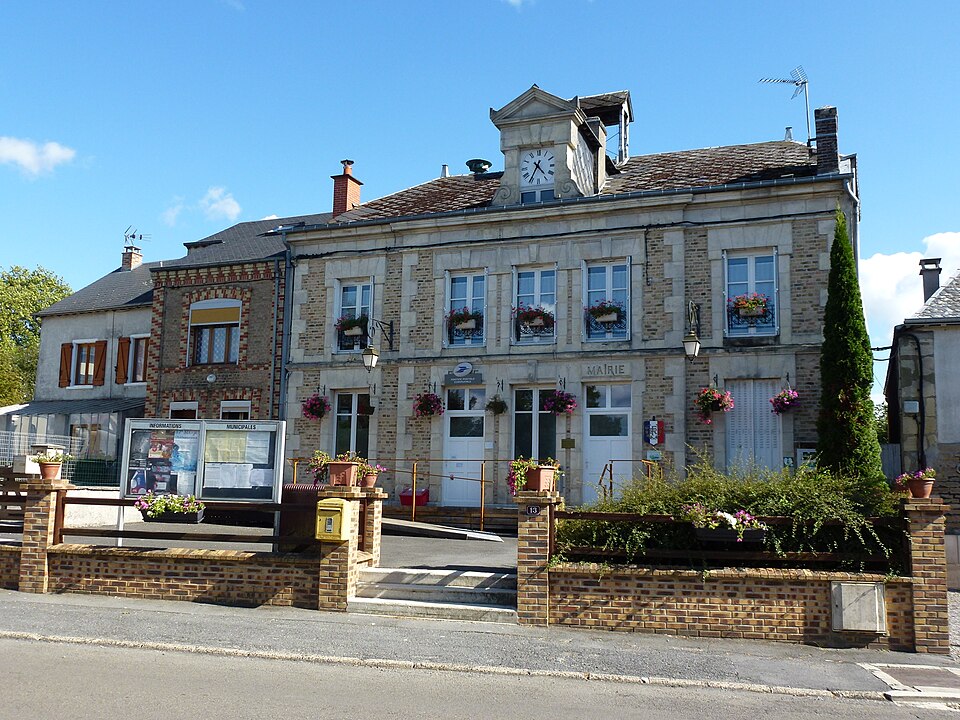 Launois — sur — Vence (Ardennes) mairie, bureau de poste