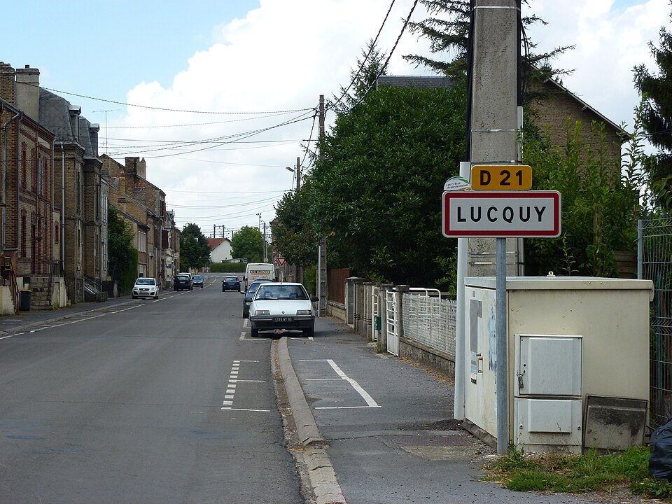 Lucquy (Ardennes) city limit sign