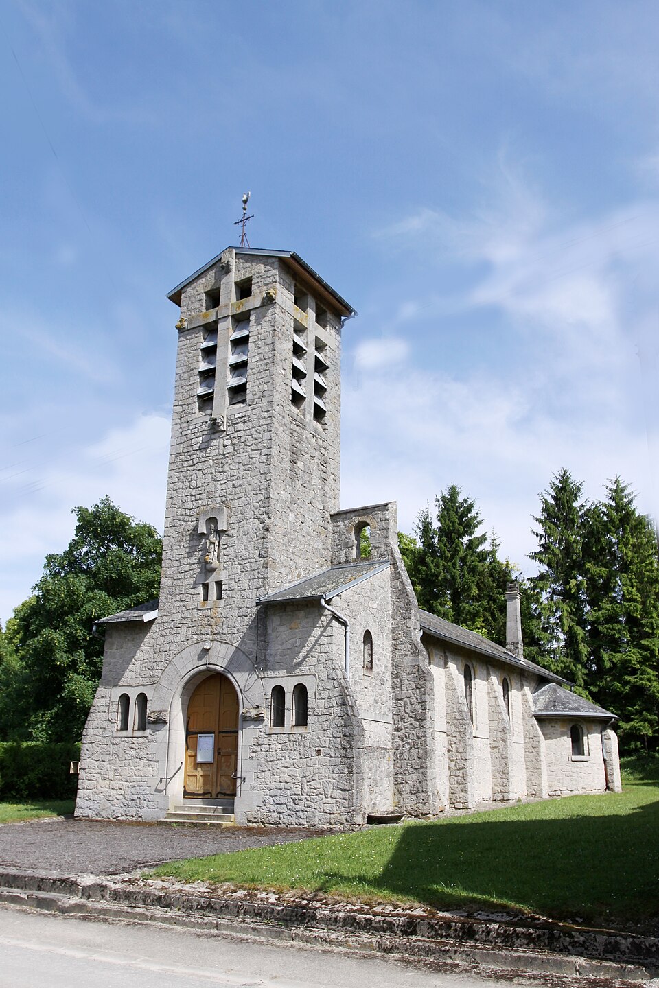 Ménil — Annelles (08 Ardennes) — l’ Église Saint — Nicolas — Photo Francis Neuvens lesardennesvuesdusol.fotoloft.fr