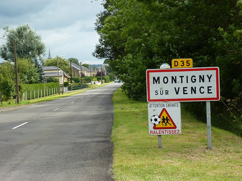 Montigny — sur — Vence (Ardennes) city limit sign