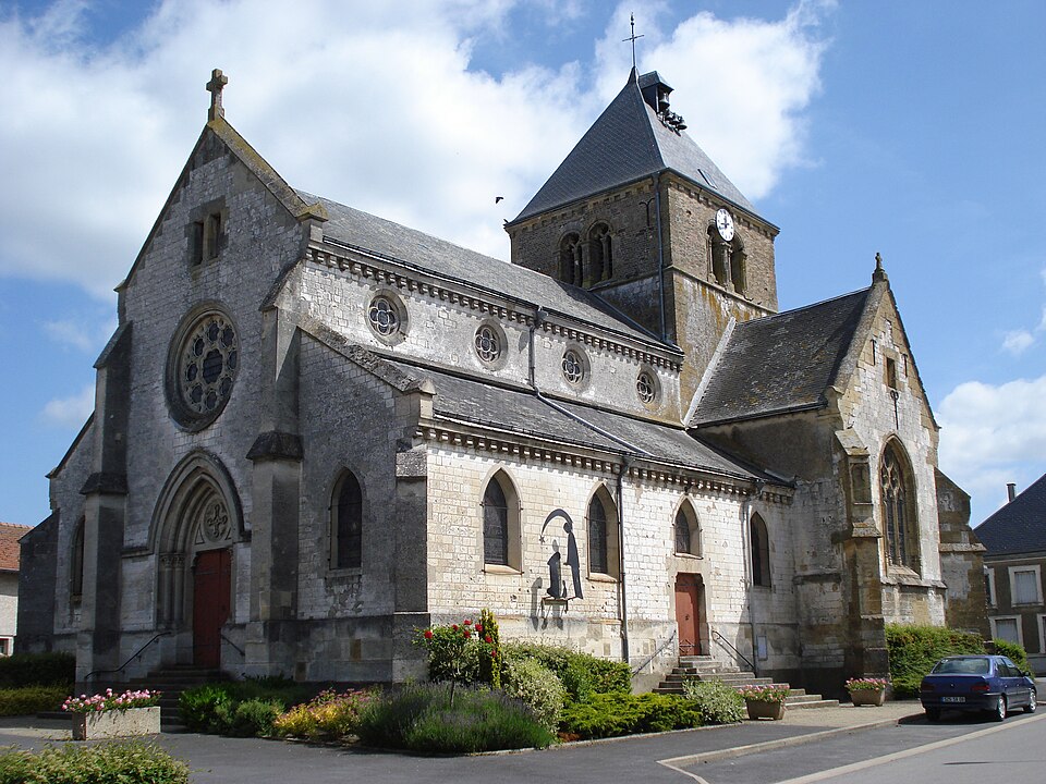 Church of La Neuville — en — Tourne — à — Fuy