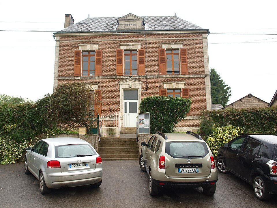 Neuvizy — FR — 08 — mairie — 13