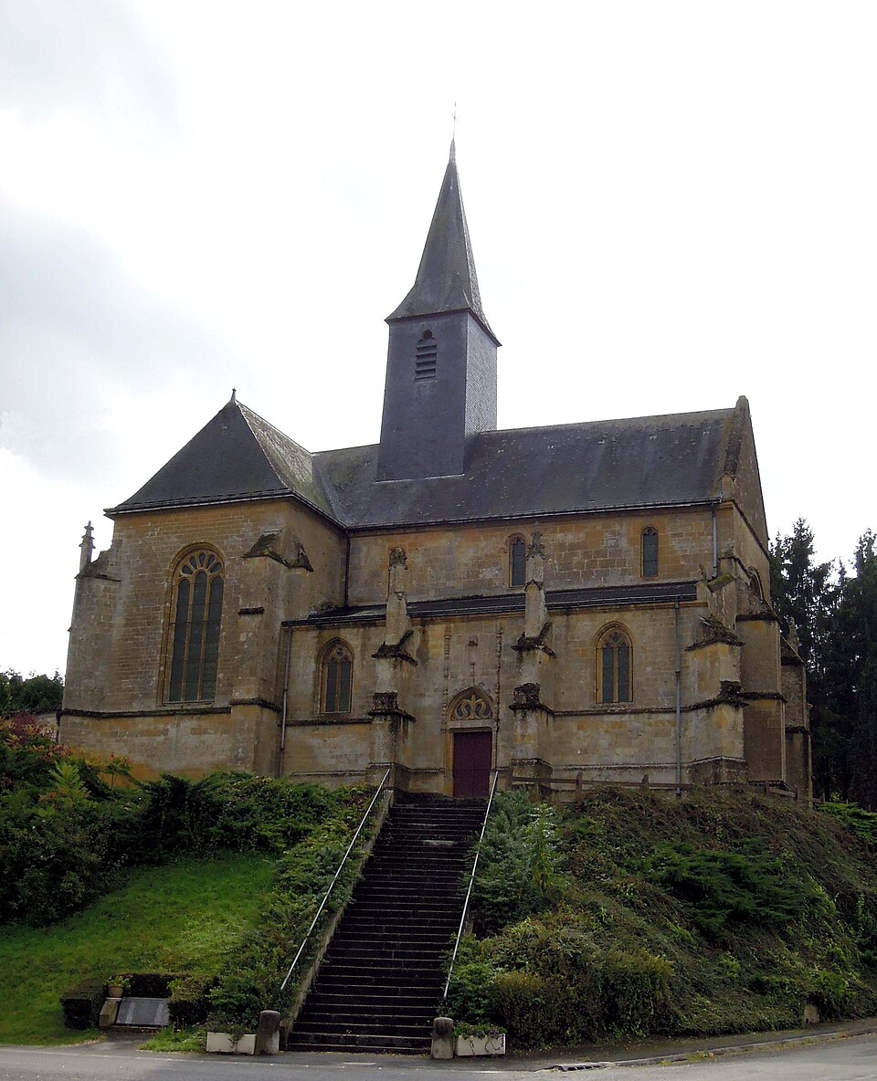 PA00078480 église Saint Pierre aux liens d'Olizy — Ardennes — 