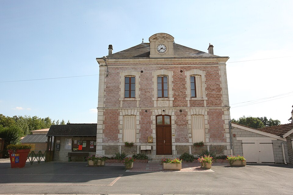 Poilcourt — Sydney — la Mairie — Photo Francis Neuvens lesardennesvuesdusol.fotoloft.fr