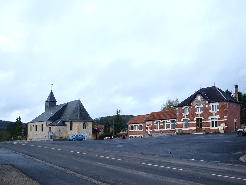 Quatre — Champs — 08 — mairie — 07