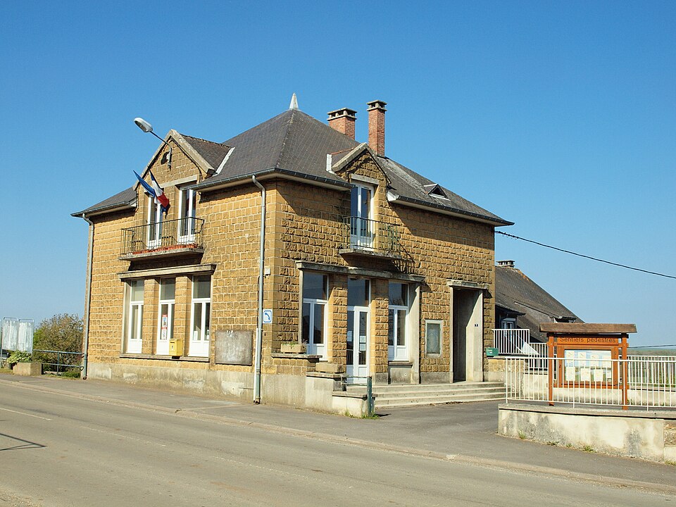 Tannay — FR — 08 — mairie — 02