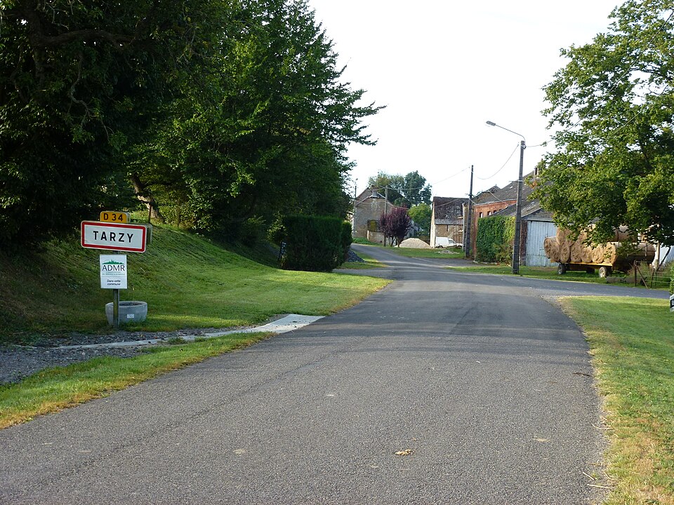 Tarzy (Ardennes) city limit sign