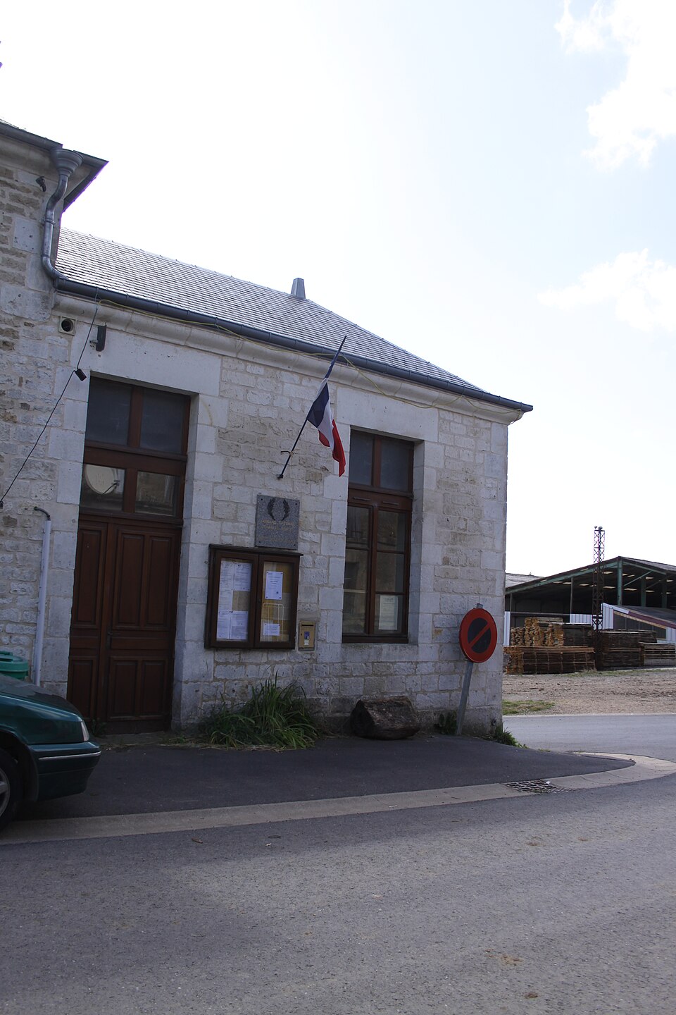 Touligny — la Mairie — Photo Francis Neuvens lesardennesvuesdusol.fotoloft.fr