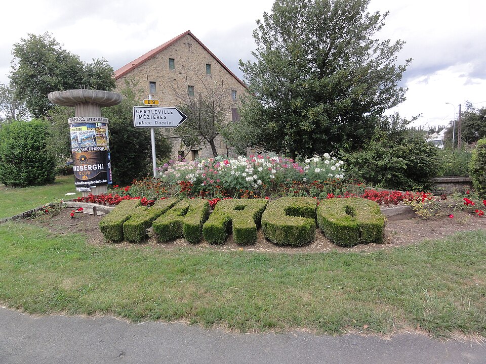 Warcq (Ardennes) nom en verdure