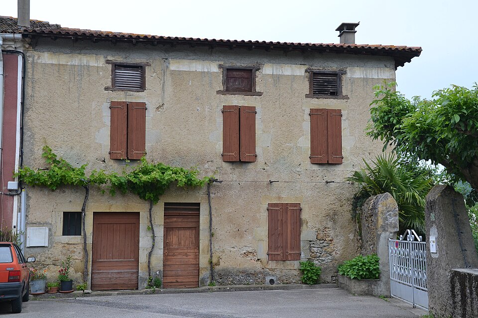 Maisons, Coutens