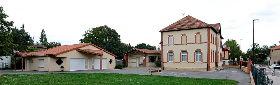 Escosse — Mairie école