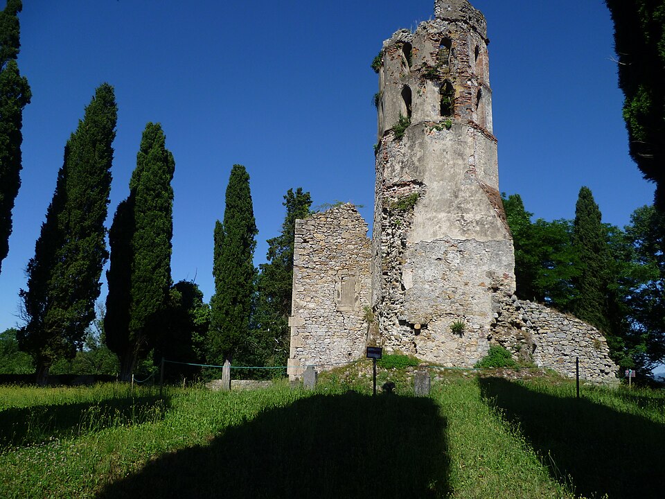 Église de Noguès à Lescure 1