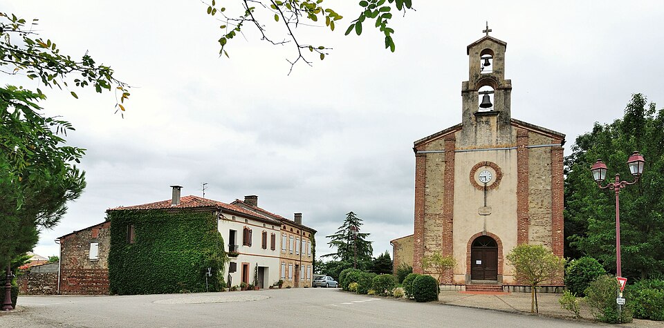 Village de Saint — Michel (Ariège)