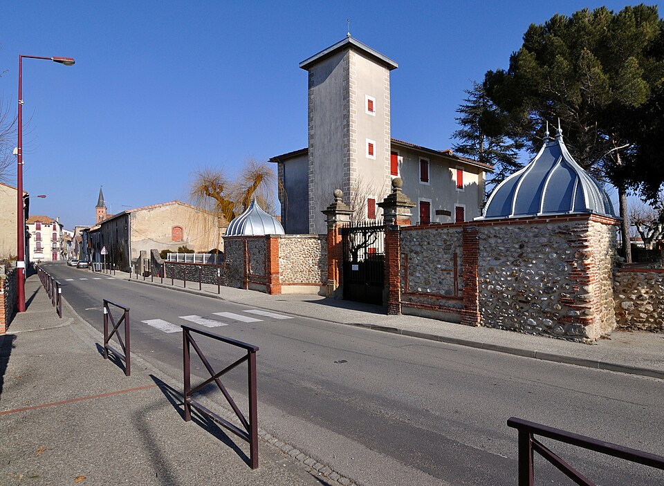 La — Tour — du — Crieu — Avenue du Pal — Mairie