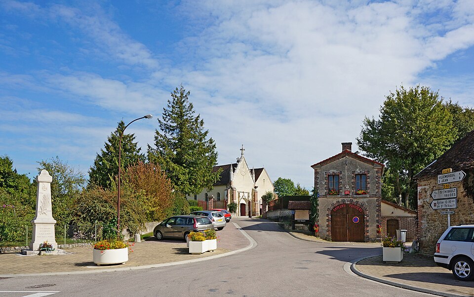 Monument église pompiers Isle Aumont 07920