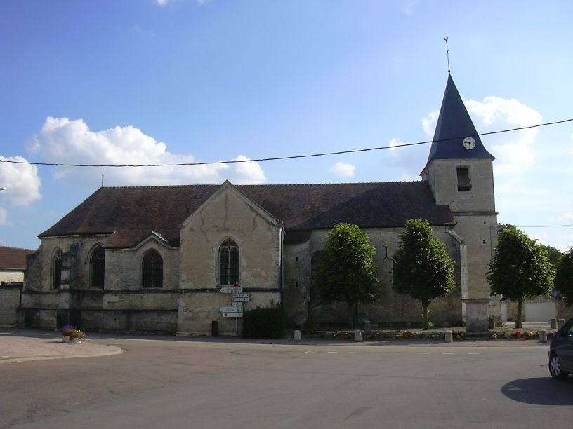 Église Saint — Sylvestre de Lignol — le — Château — 2