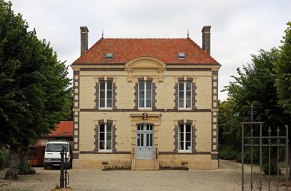 Luyères Mairie R01