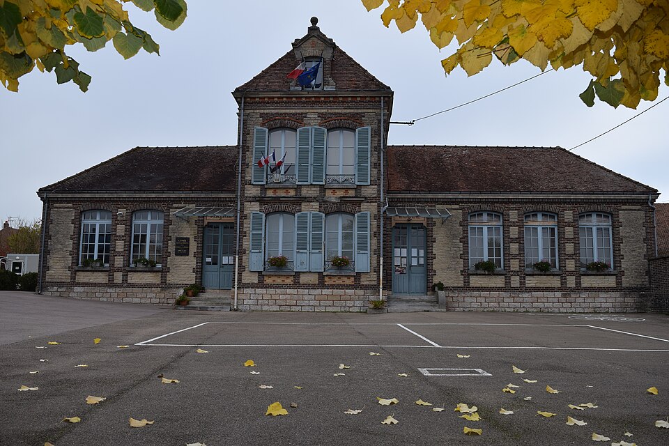 Mairie — ecole — mesnil — sellières 01