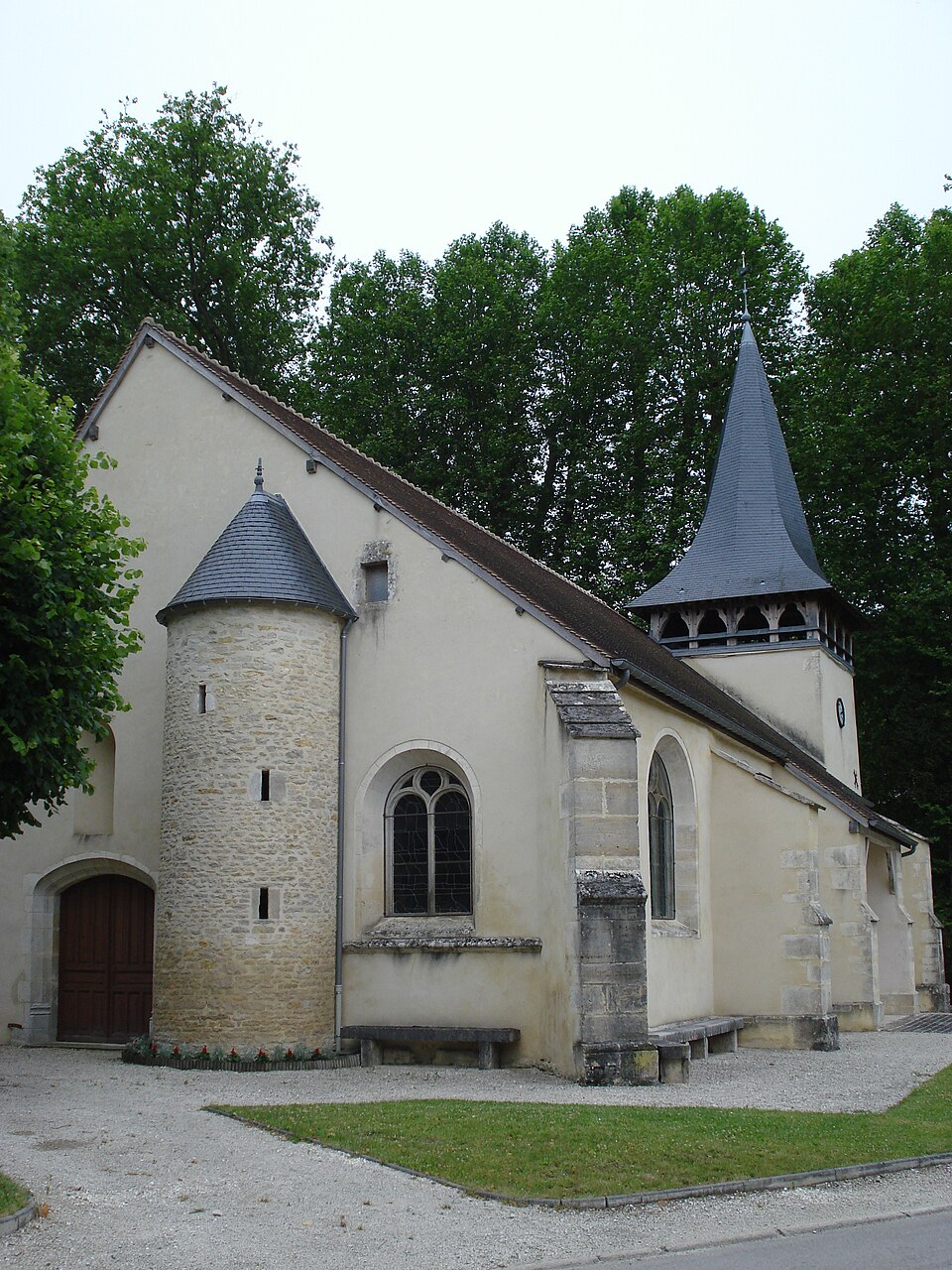 Polisy (Aube, Fr), l'église