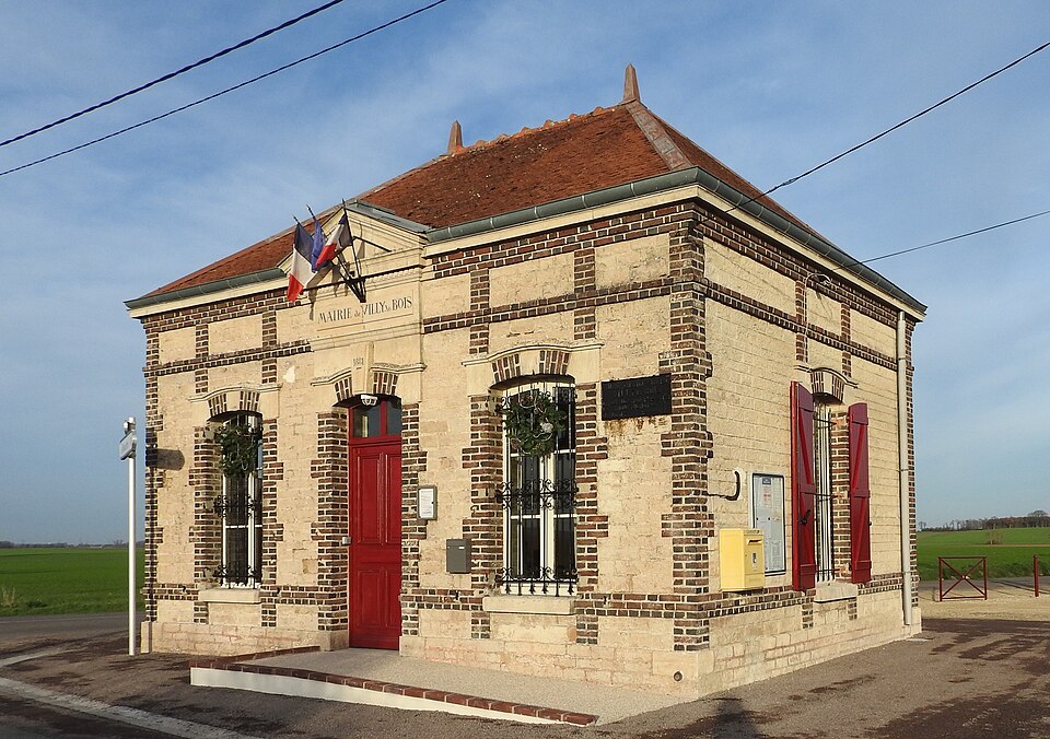 Mairie de Villy — le — Bois